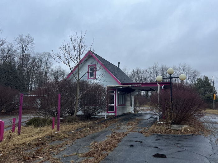 Coffee Express (Sandys Coffee Spot) - January 17 2023 Photo (newer photo)